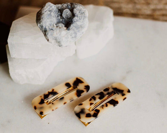 Blonde Tortoise Resin Hair Clips - Cooper Lucy