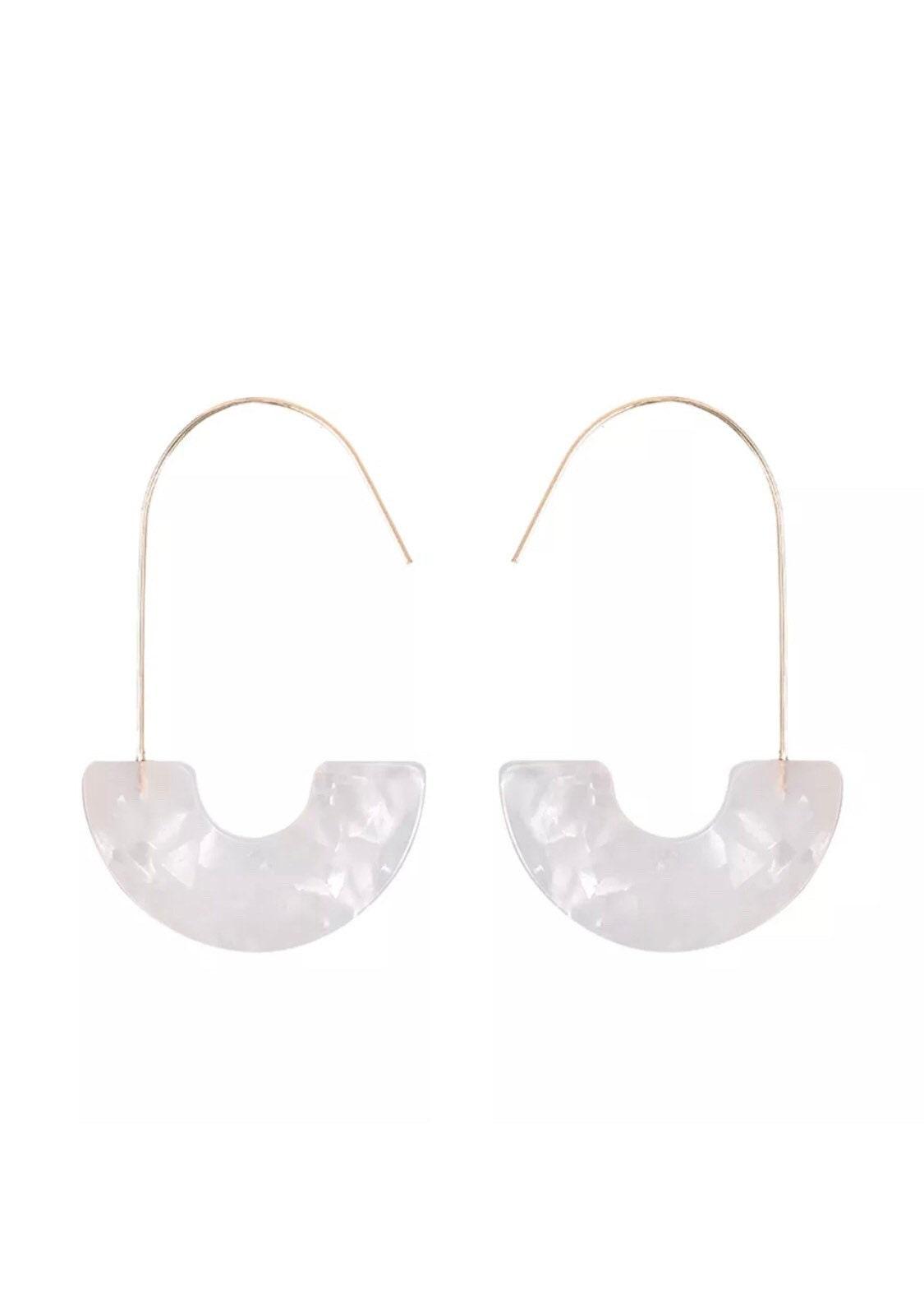 Resin Wire Hoop Earrings in Albino Tortoise - Cooper Lucy