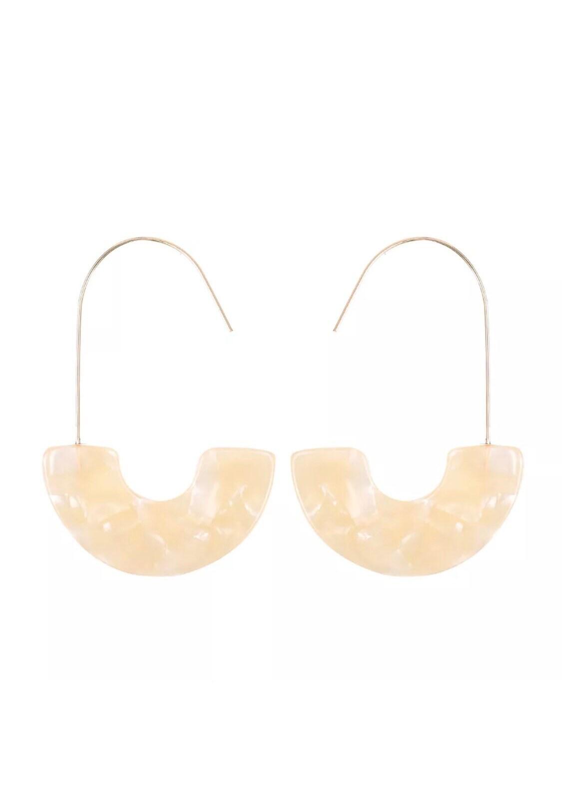 Resin Wire Hoop Earrings in Bone Tortoise - Cooper Lucy