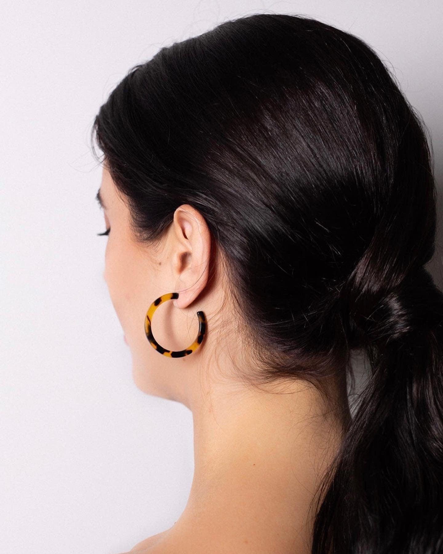 Tenley Tortoise Hoop Earrings - Cooper Lucy